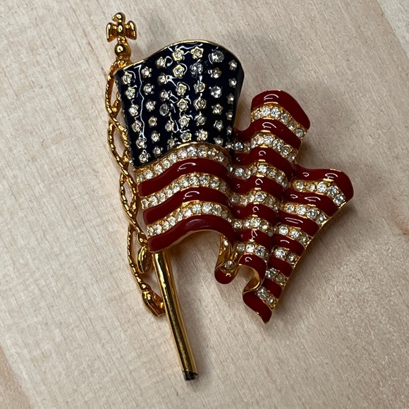 Trifari Jewelry Trifari 996 Usa American Flag Brooch Poshmark